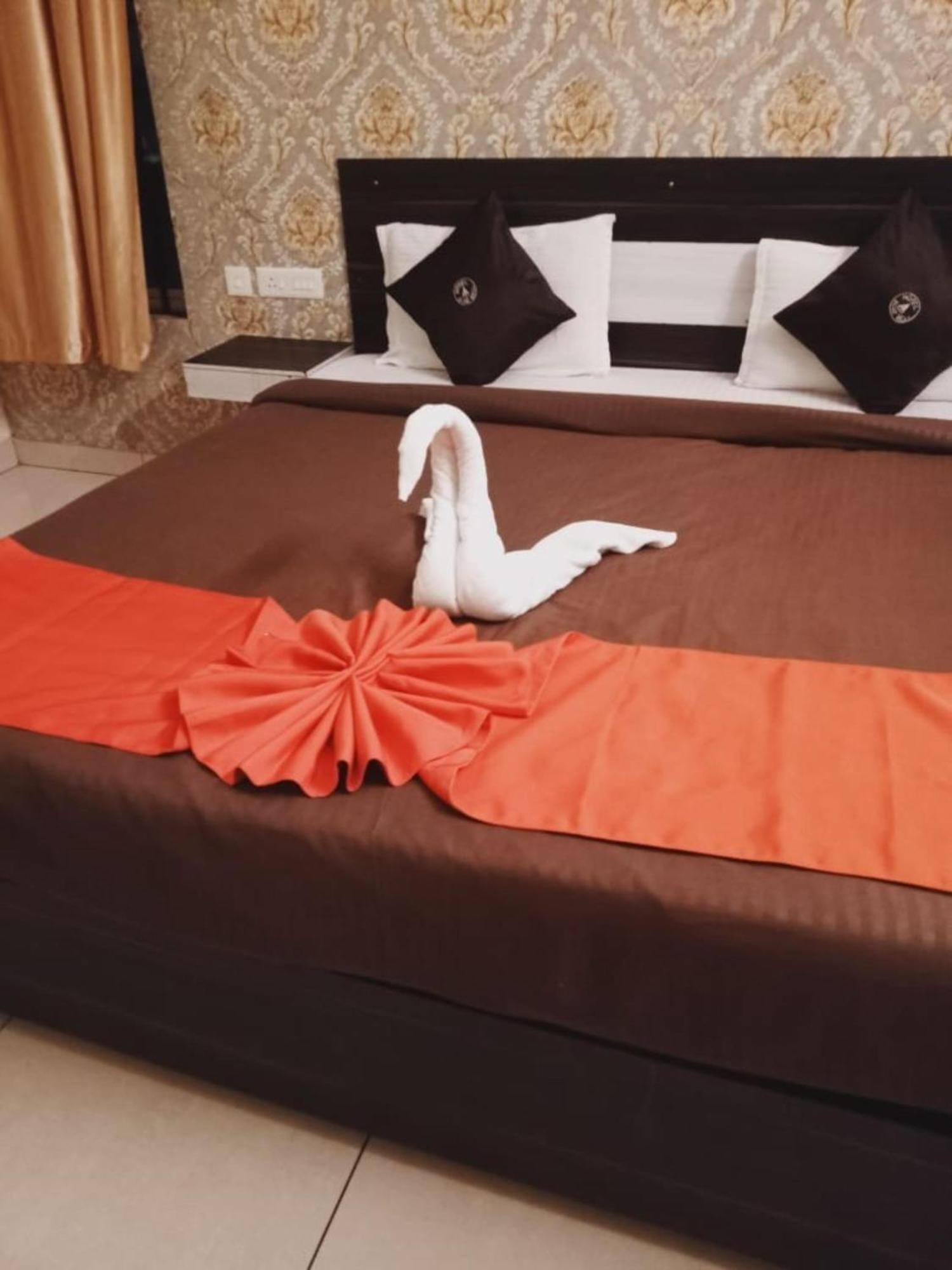 Goroomgo Blue Bell Bhubaneswar - Well Decorated Room -Wifi And Parking Facilities Available Esterno foto