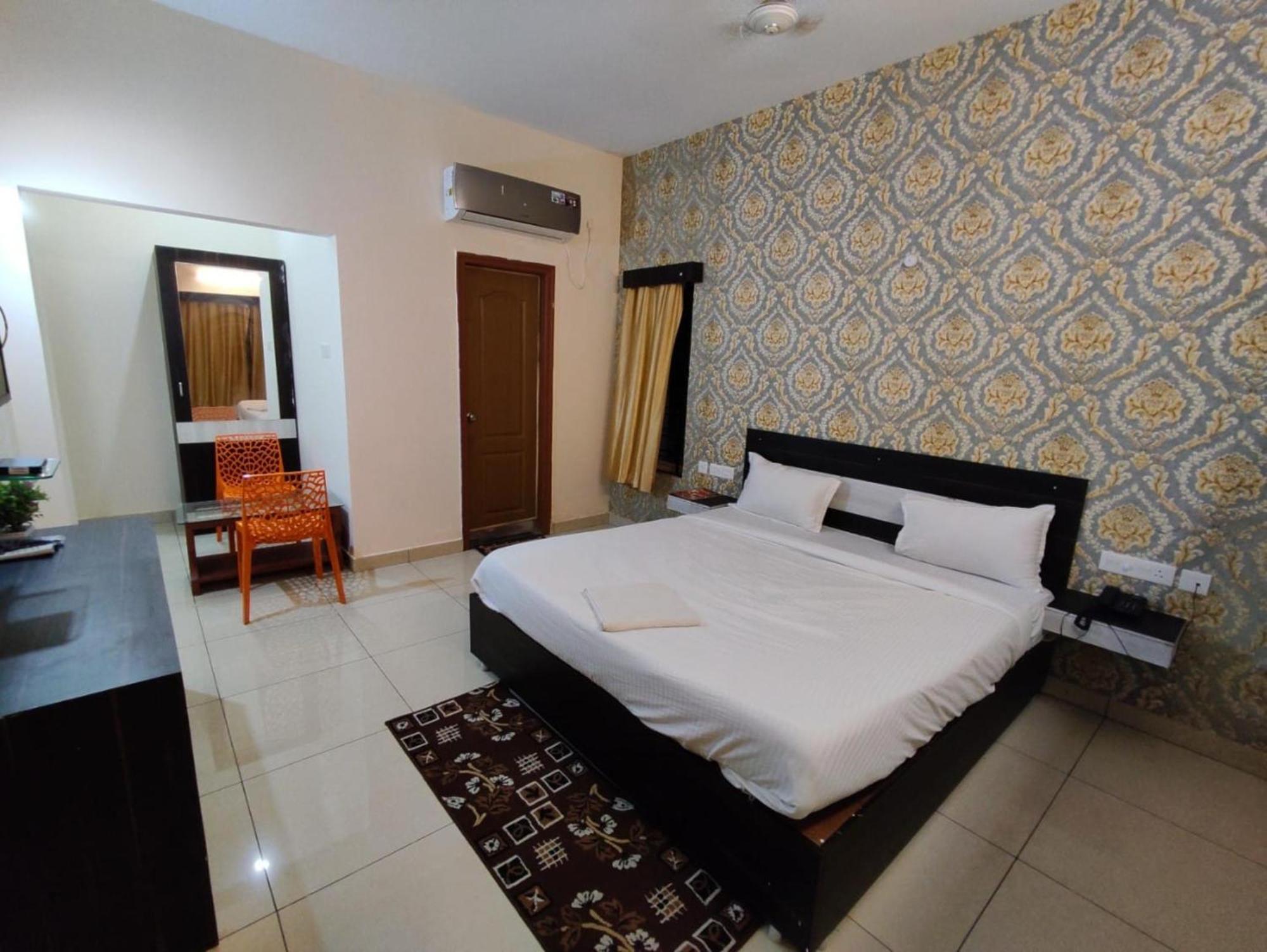 Goroomgo Blue Bell Bhubaneswar - Well Decorated Room -Wifi And Parking Facilities Available Esterno foto